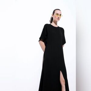 NWT COS ATELIER The Fluid T-Shirt black Dress with a slit